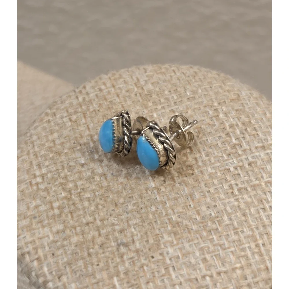 Vintage Sterling Silver Blue Kingman Turquoise Stud Post Earrings 925 - Picture 4 of 4